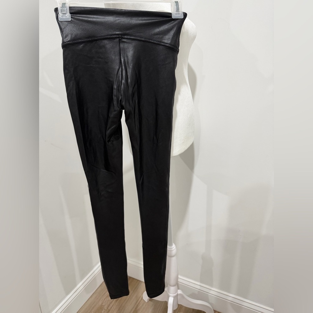 SPANX Faux Leather Leggings in Black Size X-Small - Picture 3 of 9